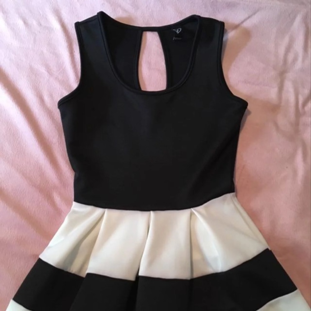 Windsor black and white dress